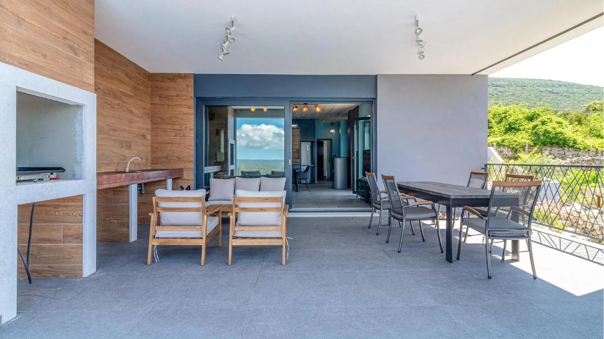 Dom wakacyjny Pet Friendly Home In Brovinje With House Sea View